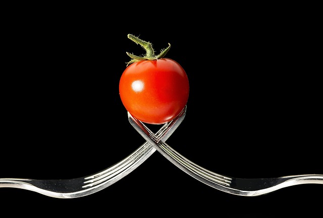 Jugo de tomate contra la bacteria salmonella