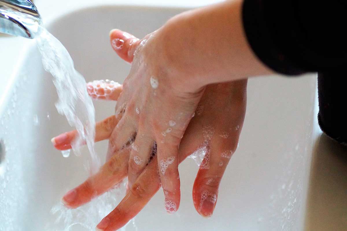 Lávese las manos para evitar la gripe